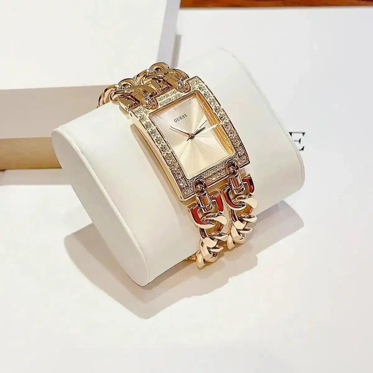 Montre Guess Heavy W0072L1 Pour Femme - image 8